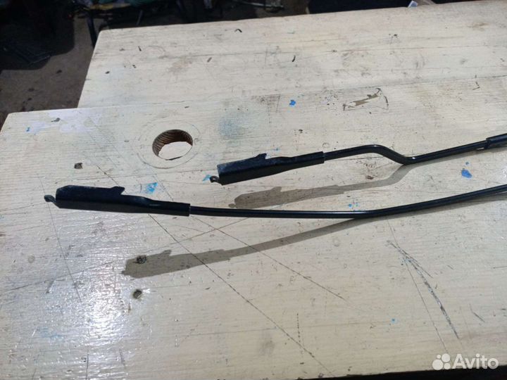 Поводок дворника Fiat Linea/Фиат Линеа