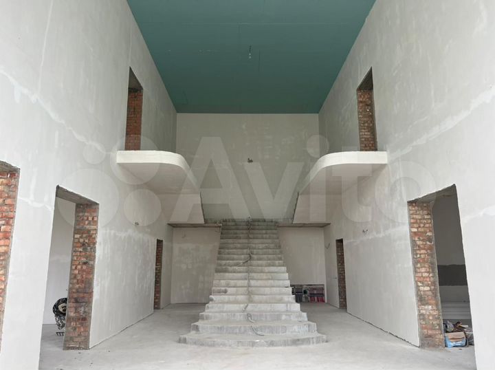 Дом 290 м² на участке 9 сот.