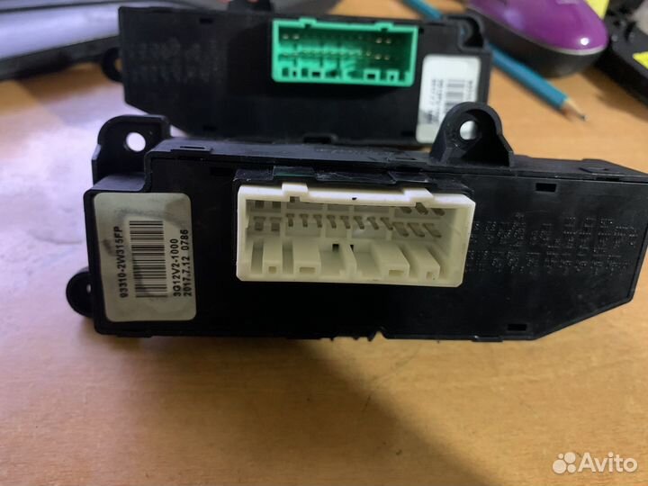 Блок переключателей Hyundai Santa Fe Sport