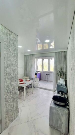 2-к. квартира, 55 м², 6/16 эт.