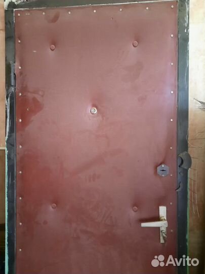 Металлическая дверь бу
