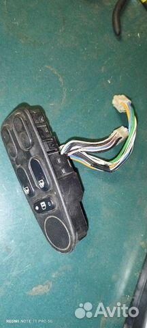 Блок управления стеклоподъемниками передней левой