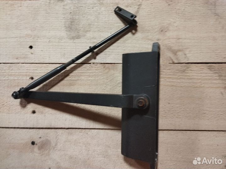 Доводчики дверей