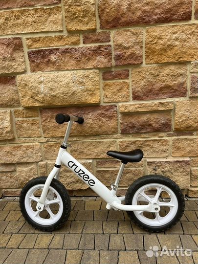 Беговел детский Cruzee