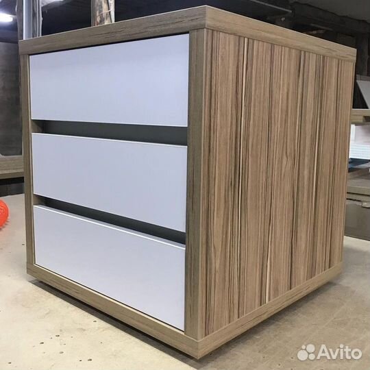 Тумба прикроватная