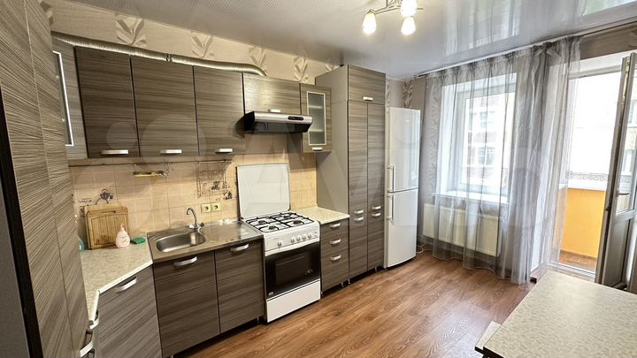 2-к. квартира, 74,8 м², 3/8 эт.