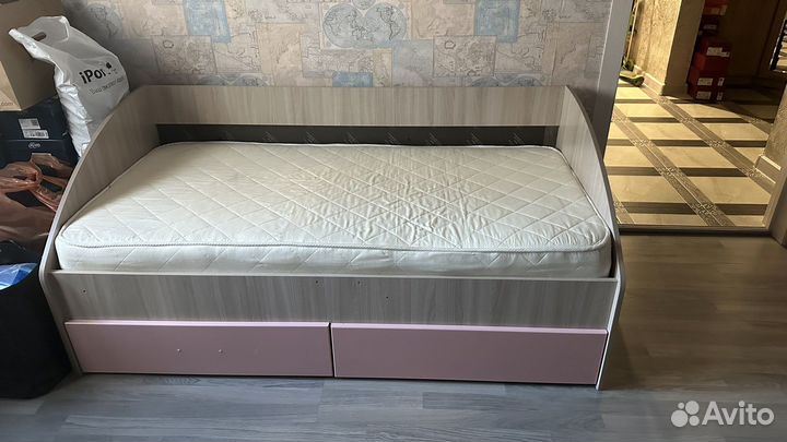 Детская кровать Дельфин с матрасом 80х160