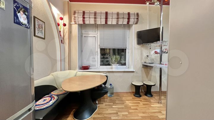 2-к. квартира, 57,3 м², 2/5 эт.