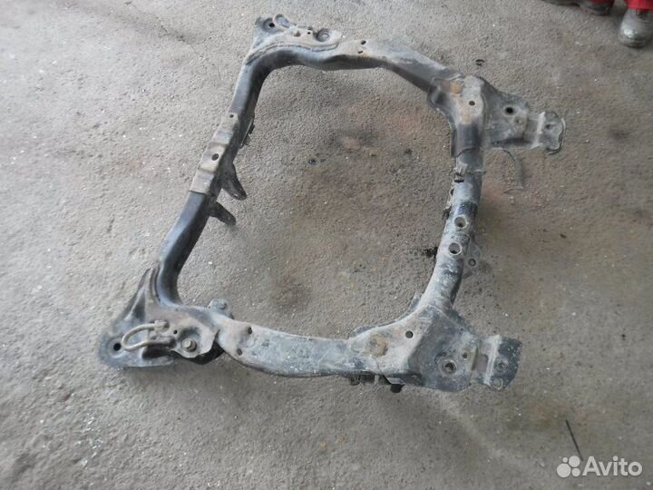 Подрамник передний Honda Civic D16V 2003