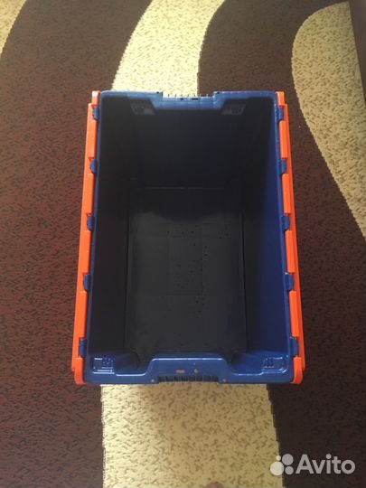 Пластиковый контейнер