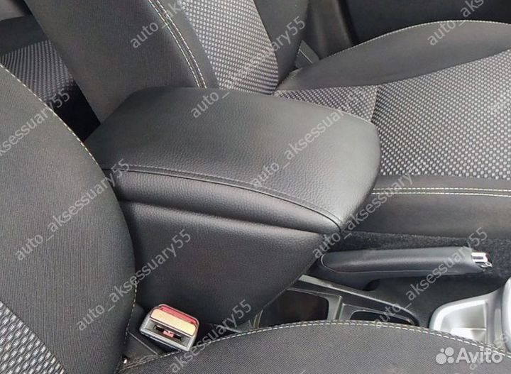 Подлокотник Suzuki Vitara 2015