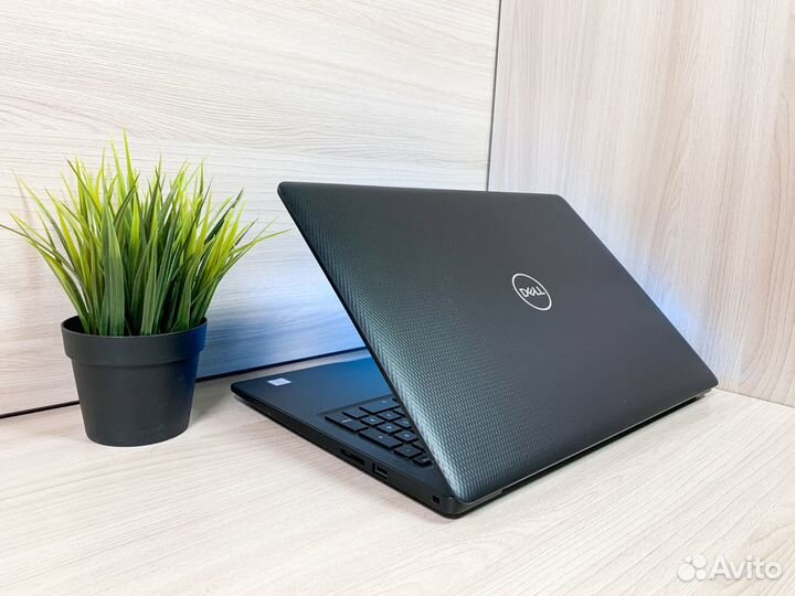 Ноутбук Dell Inspiron Core i3-7/8Gb/SSD+HDD