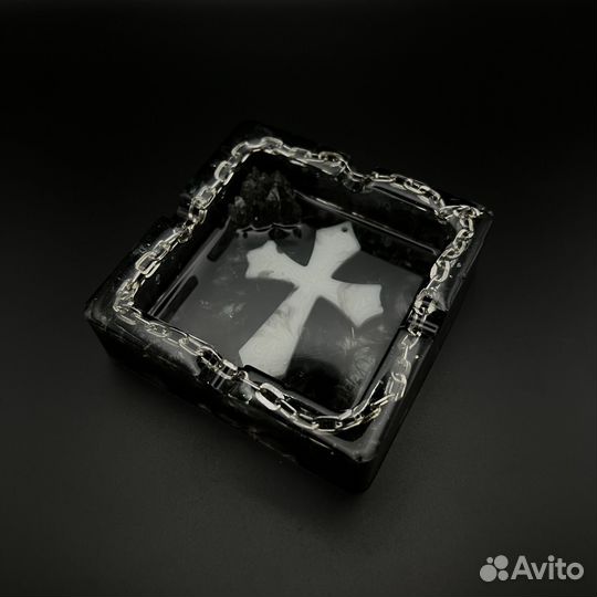 Пепельница с крестом и цепью