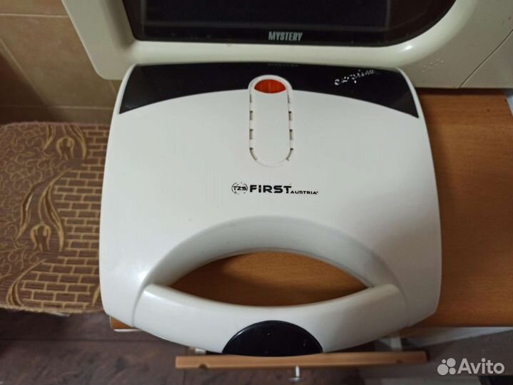 Электрическая вафельница