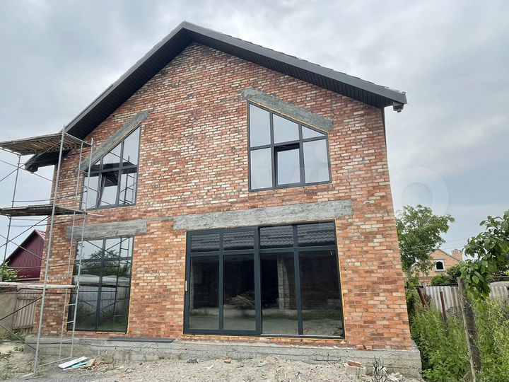 Дом 394 м² на участке 6,5 сот.