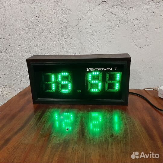 Часы Электроника7
