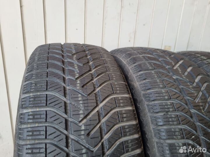 Pirelli Winter 190 Snowcontrol 205/55 R16