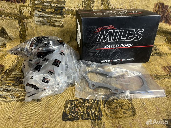 Помпа для mitsubishi lancer 9