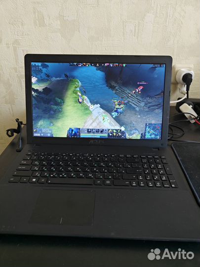 Игровой ноутбук Asus CS GO 2, GTA v, Танки Обзор