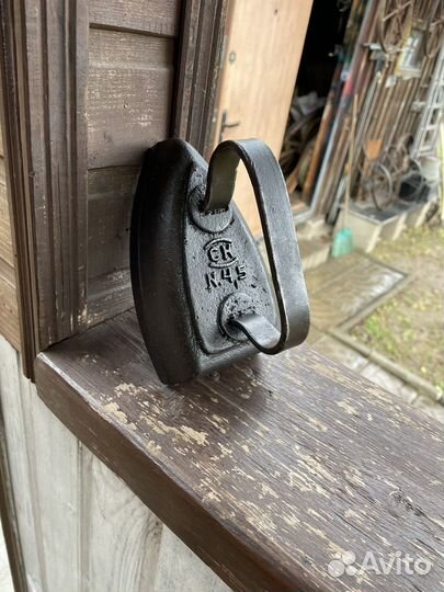Утюг чугунный старый