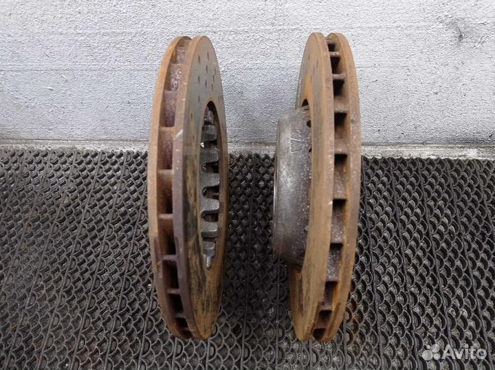 Щиток/пыльник тормозного диска/барабана BMW 3-Seri