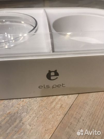 Двойная подставка для мисок с поилкой