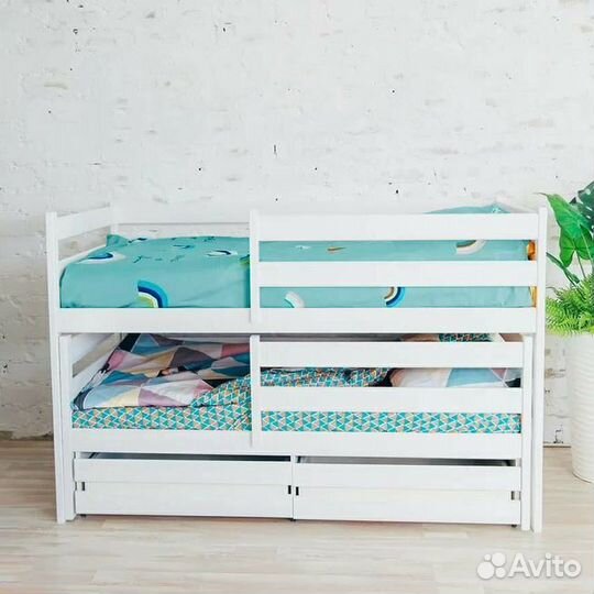 Кроватка из натурального дерева выдвижная от 2х ле