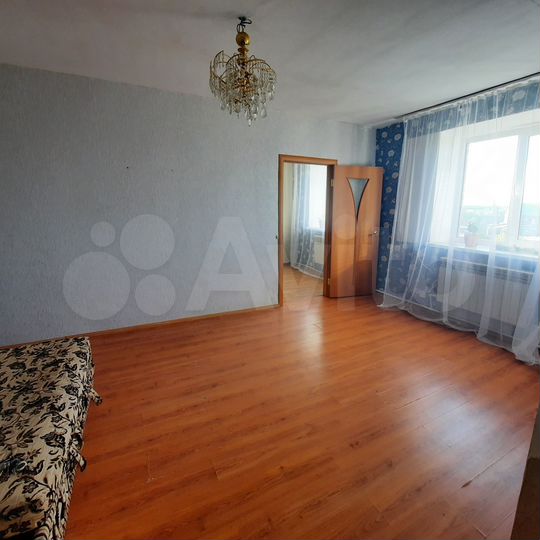 2-к. квартира, 50 м², 3/3 эт.