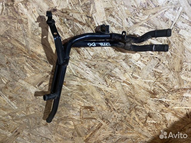 Трубка системы охлаждения VW Passat B6 05-10