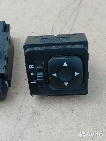 Кнопка регулировки зеркалов Mitsubishi Lancer 1.3