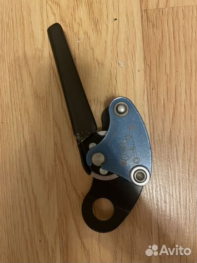 Спусковое устройство