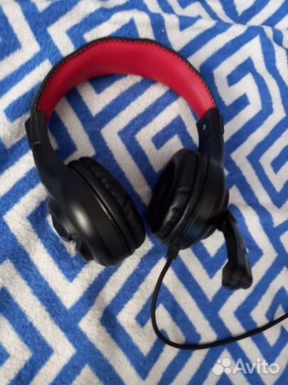 Проводные наушники с микрофоном