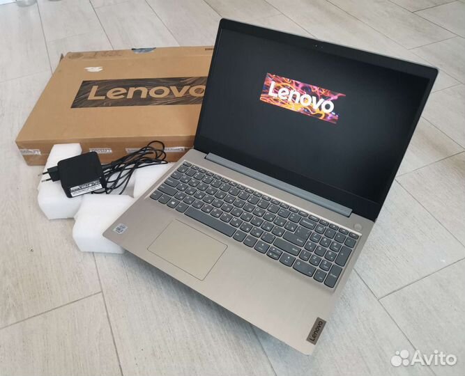 Ноутбук Lenovo ideapad 3 15iil05
