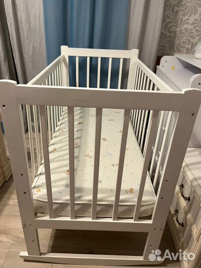 Детская кроватка