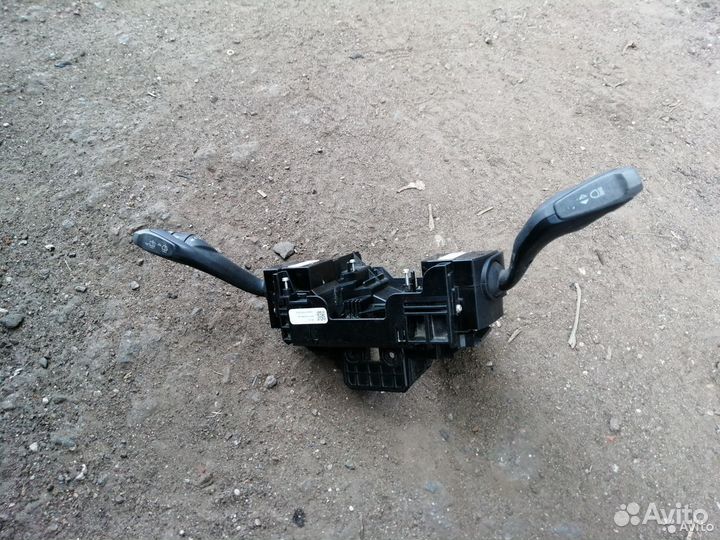 Подрулевой переключатель Ford Focus 3