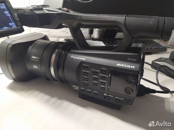 Профессиональная видеокамера Panasonic AG-AC90EN