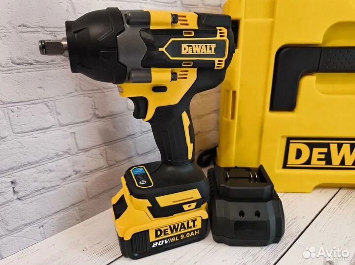 Гайковерт dewalt 1680 N.m