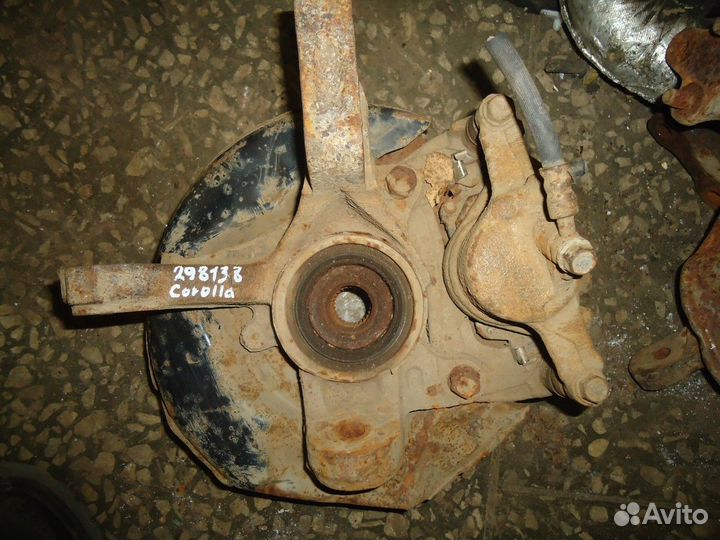 Кулак поворотный передний левый (Toyota Corolla)