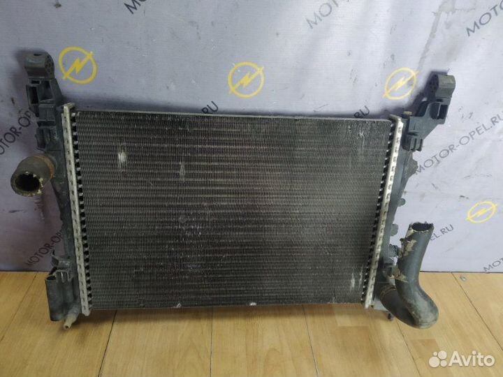 Радиатор двс Opel Corsa D Z12XEP 2006-2010