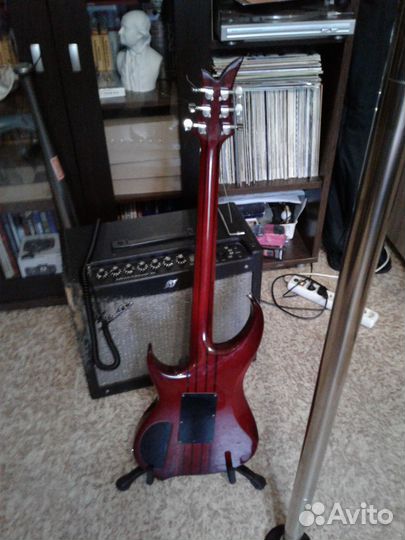 Электрогитара Jay Turser Cobra