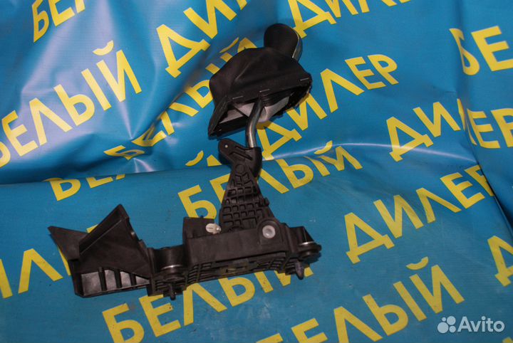 Рычаг кронштейн кпп Ford Focus 2