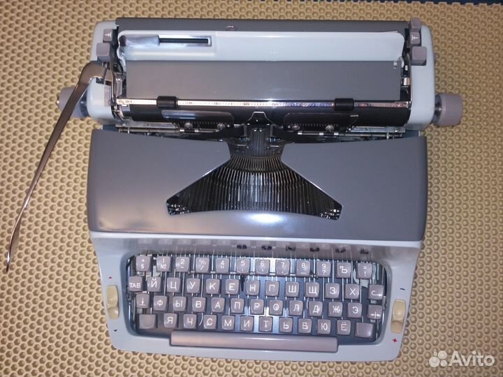 Печатная машинка Consul model 221