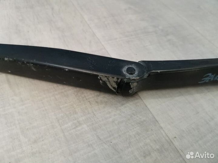 Поводок стеклоочистителя передний правый Chevrolet