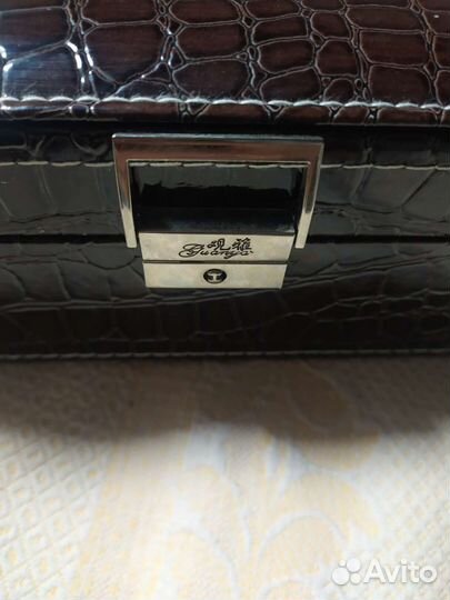 Шкатулка для украшений