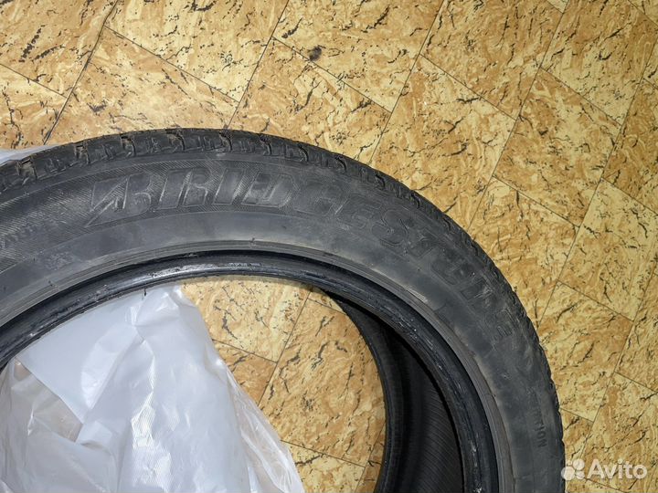 Bridgestone Ice Cruiser 7000 215/55 R17 98