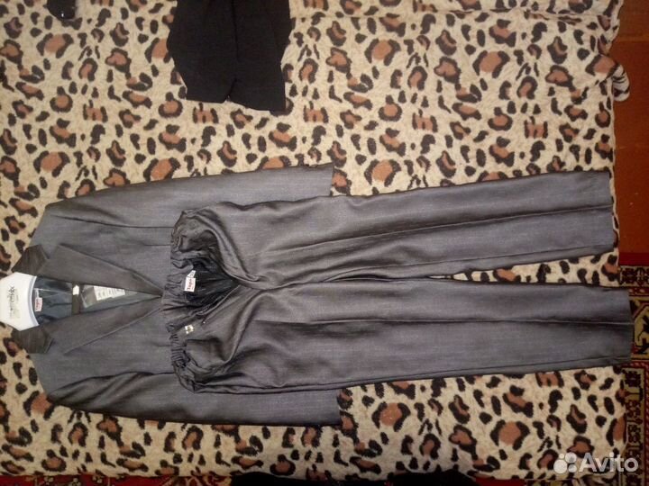 Костюм на мальчика новый рост 122