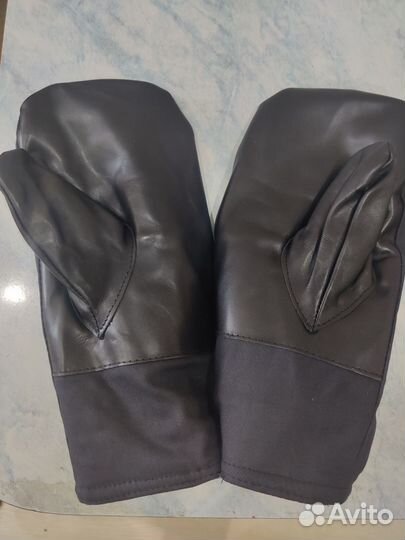 Рукавицы на меховой подкладке