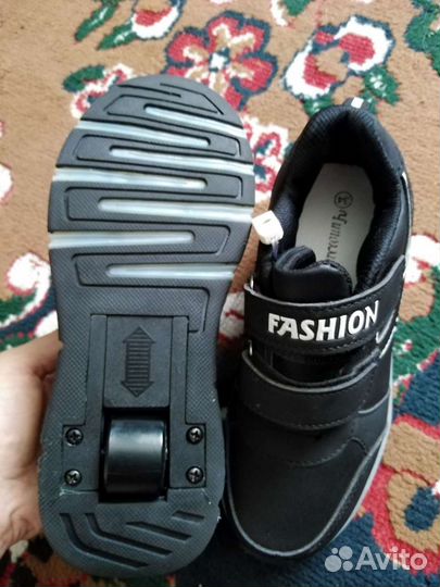 Кроссовки-ролики