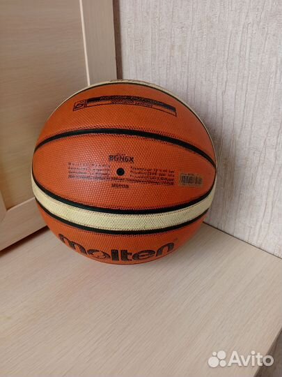 Баскетбольный мяч molten