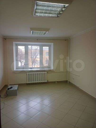 Офисы 13.5, 42.7 м²